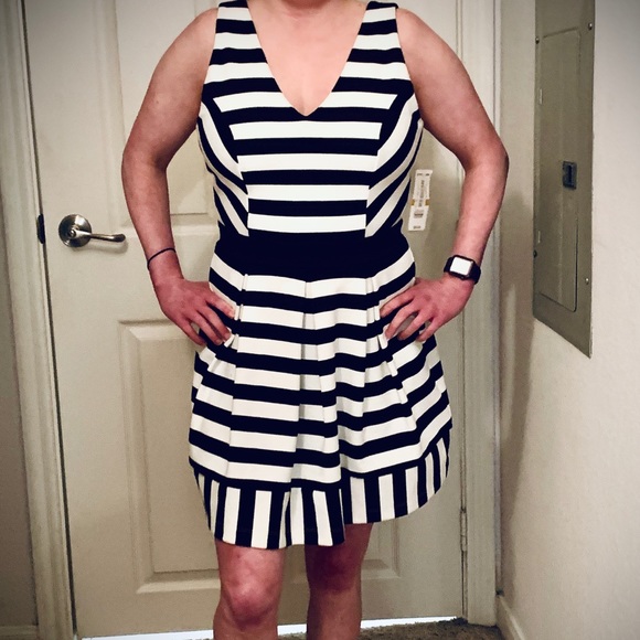 NWT black/white striped GB dress size 3 - Picture 2 of 4